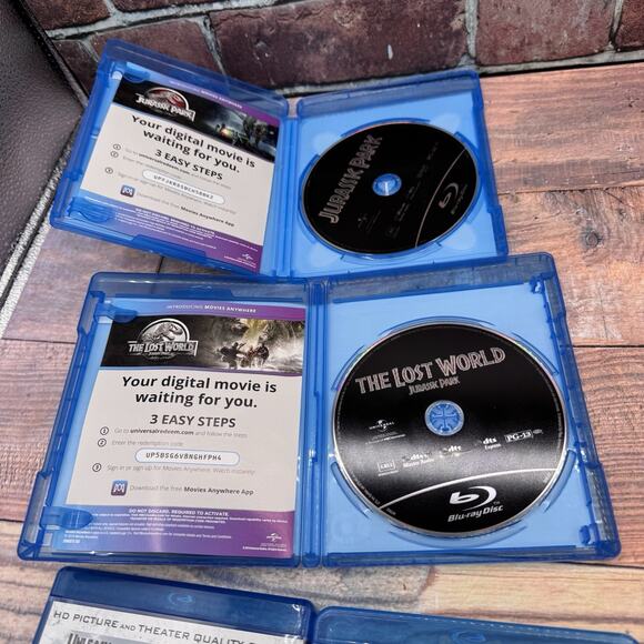 Jurassic Park Lot of 4 Blu-Rays + Digital Codes Movies 1-4 Steven Spielberg - Picture 5 of 6